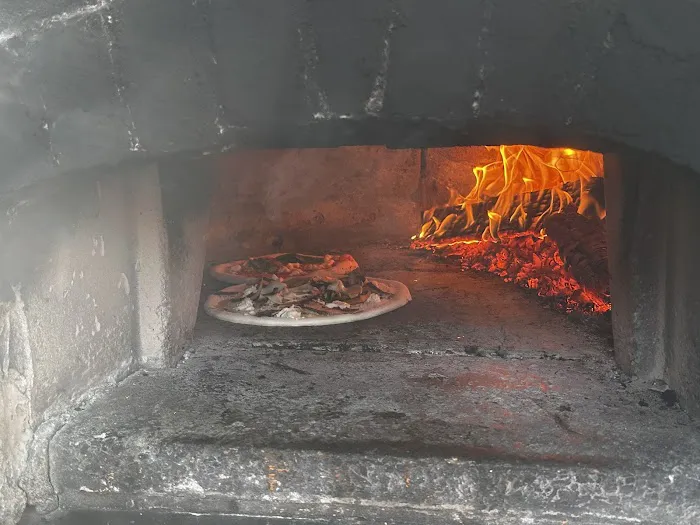 San Antonio's Wood Fired Pizza Picture 4