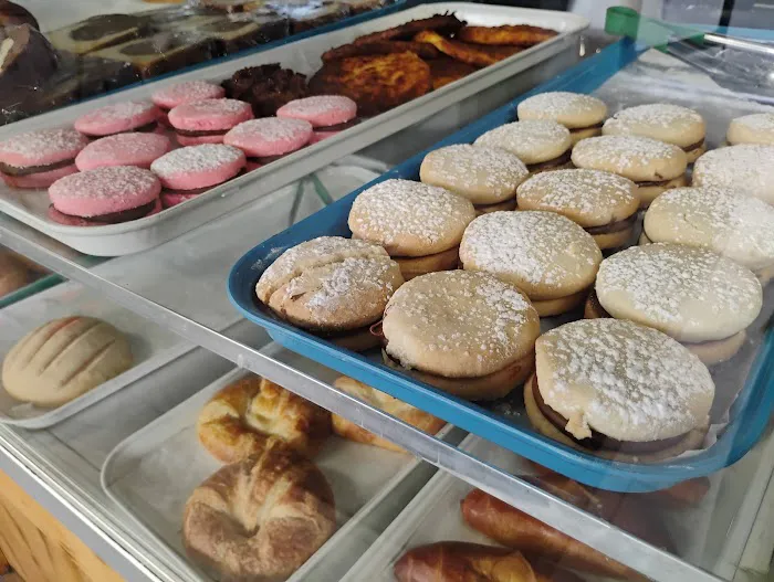 Don Dean Bakery Picture 1