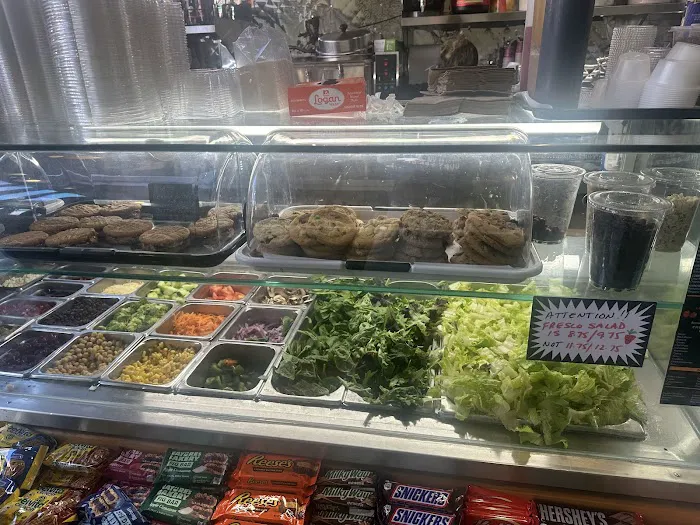 Fresco Deli Cafe Picture 6