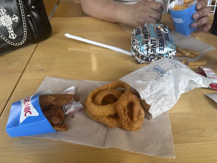 Sonic Drive-In Picture 9