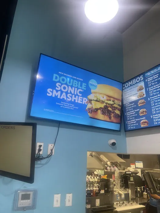 Sonic Drive-In Picture 5