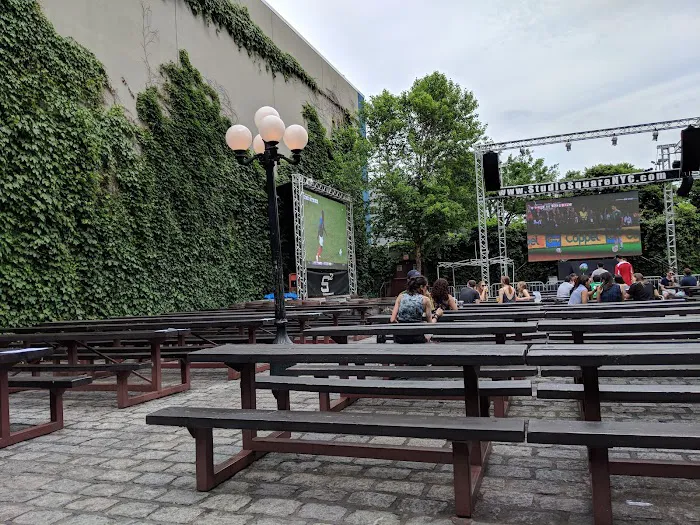 The Garden at Studio Square NYC Picture 7