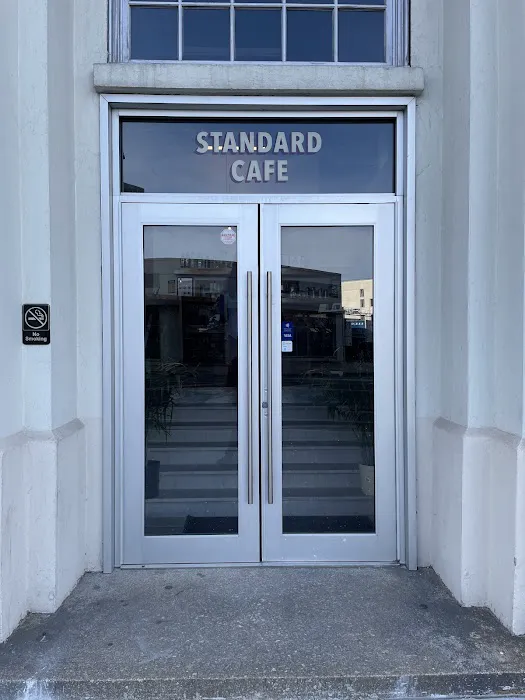 Standard Cafe Picture 4