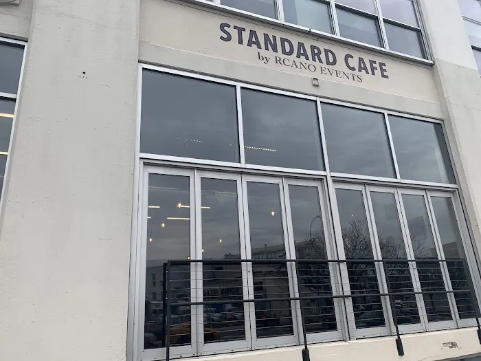 Standard Cafe Picture 9