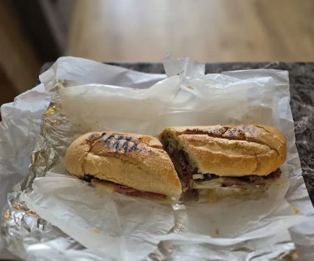 Mon Amour Grill & Deli