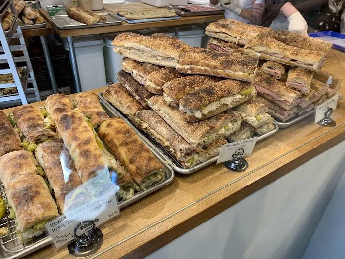 Radio Bakery Picture 10
