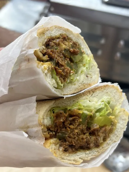 Mc Greenland Deli & Grill Picture 9