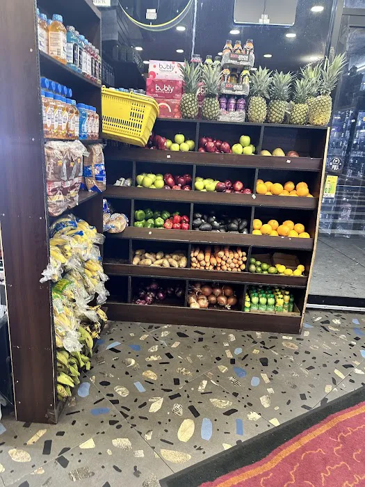 Fresh Market Gourmet Deli Picture 5