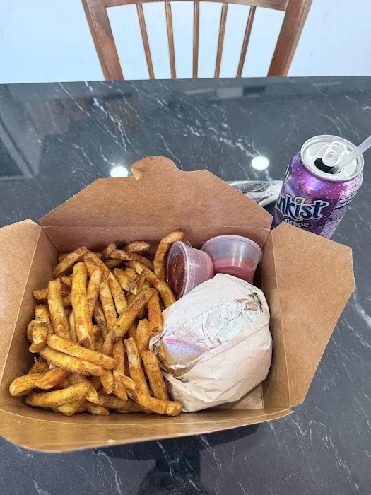 Mazzy’s Halal Spot Picture 6
