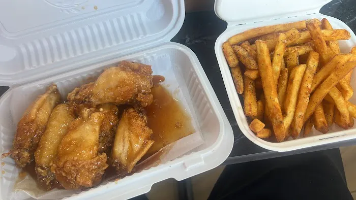 Mazzy’s Halal Spot Picture 5
