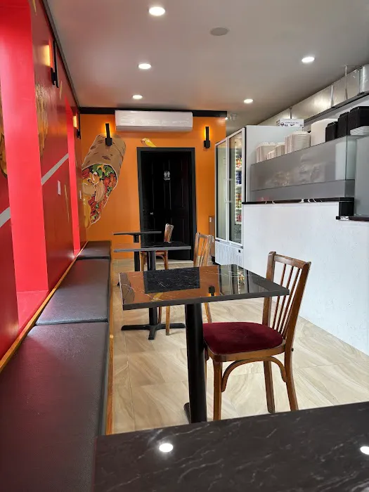 Mazzy’s Halal Spot Picture 8