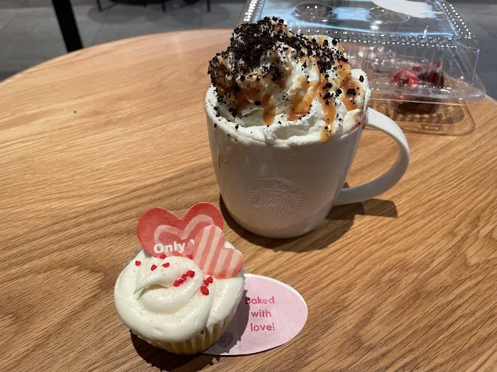 Starbucks Picture 2