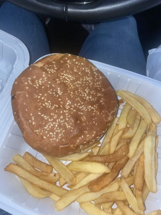 NY GRILL & DELI Picture 4