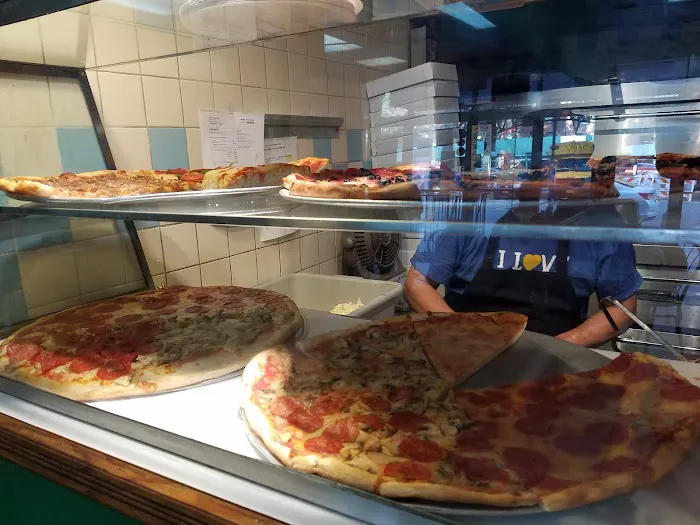 Trufa Pizzeria Picture 1
