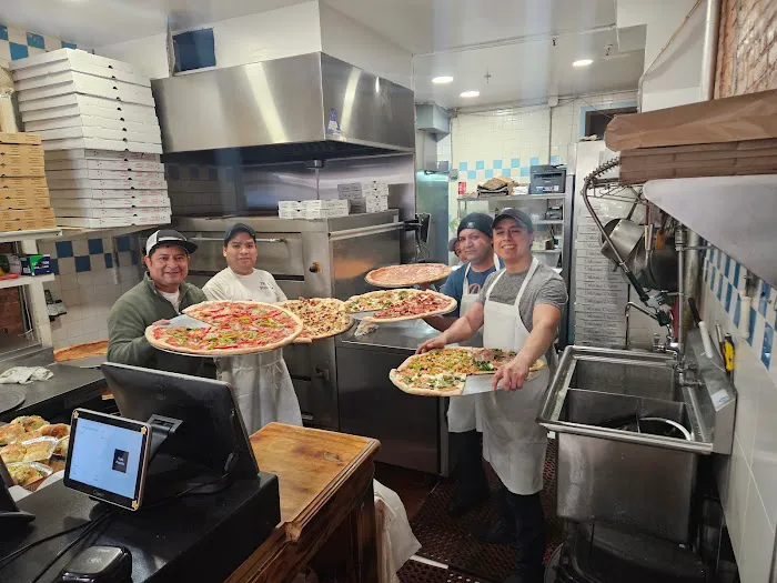 Trufa Pizzeria Picture 2