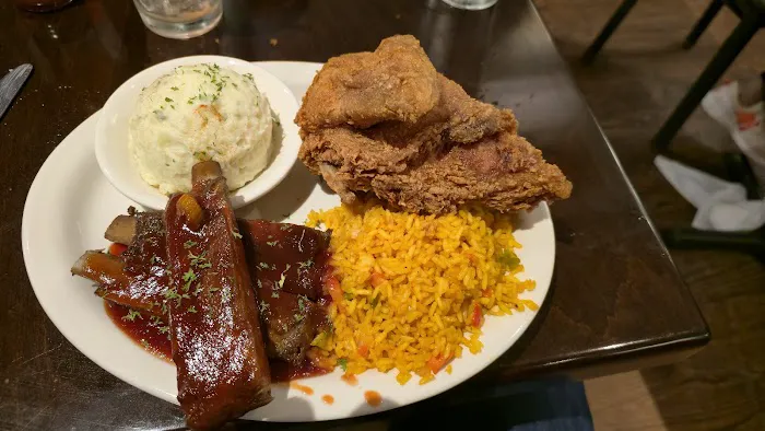 Sylvia's Restaurant Picture 2