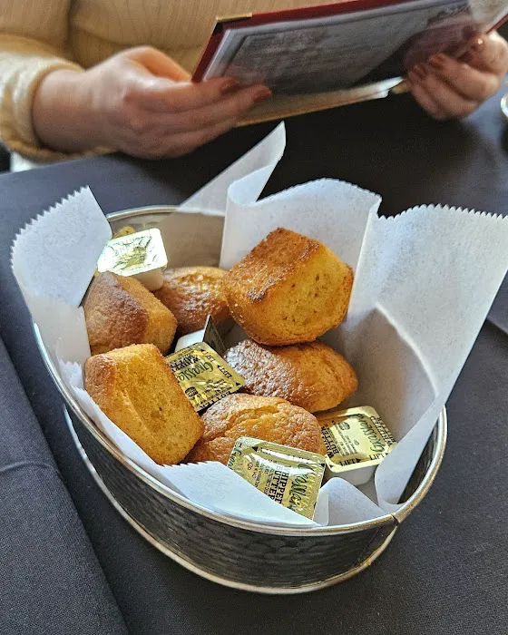 Sylvia's Restaurant Picture 1