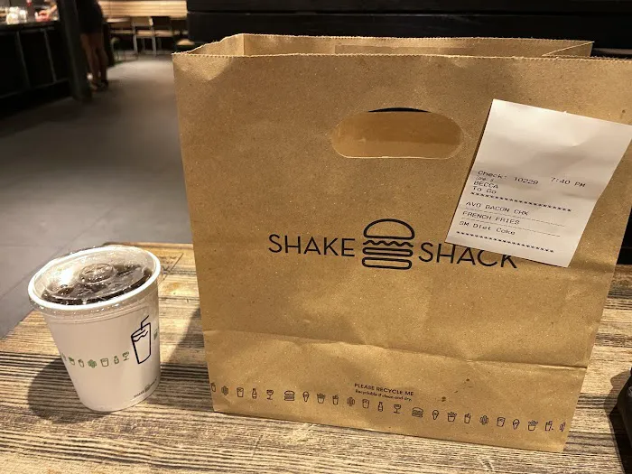 Shake Shack Harlem Picture 7