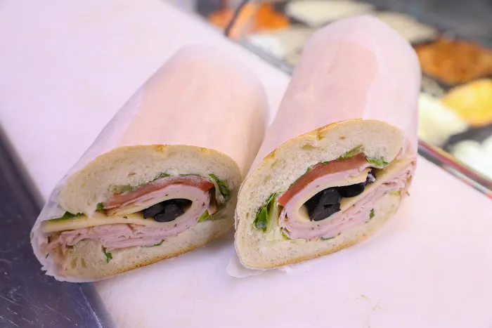 NYC Gourmet Deli Picture 7