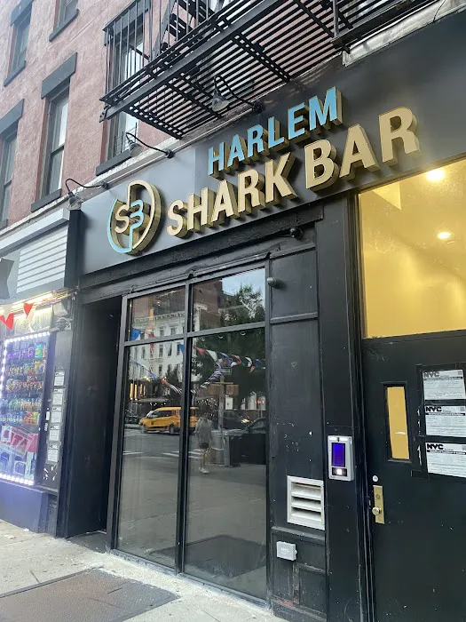 Harlem Shark Bar Picture 6