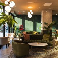PB Brasserie steak house ico