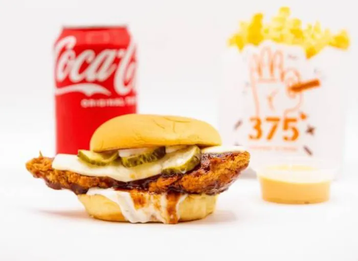 375º Chicken 'n Fries Picture 3