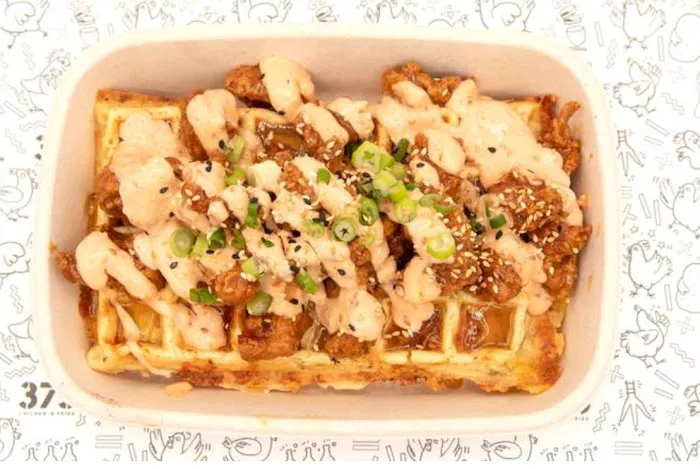 375º Chicken 'n Fries Picture 10
