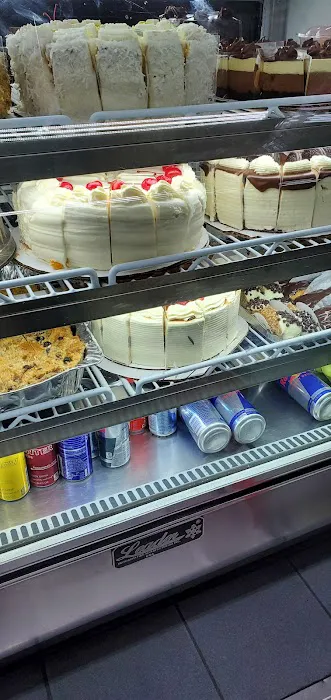 Mis Hijos Deli Grocery Picture 1