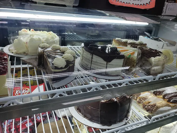 Mis Hijos Deli Grocery Picture 9