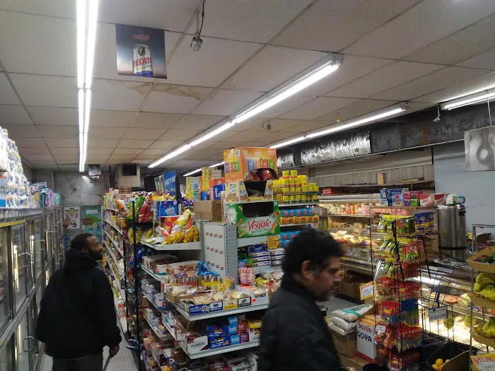 Mis Hijos Deli Grocery Picture 7