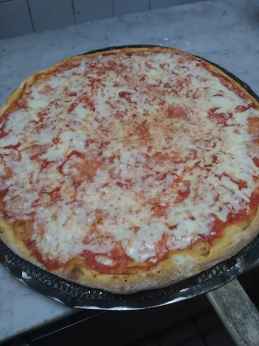 Kennedy Chicken and Pizza Picture 3