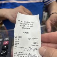 Mia Deli & Grocery ico