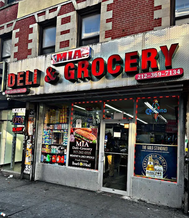 Mia Deli & Grocery Picture 4