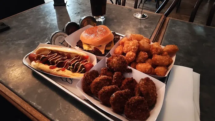 Gotham Burger Social Club - Greenpoint Picture 2