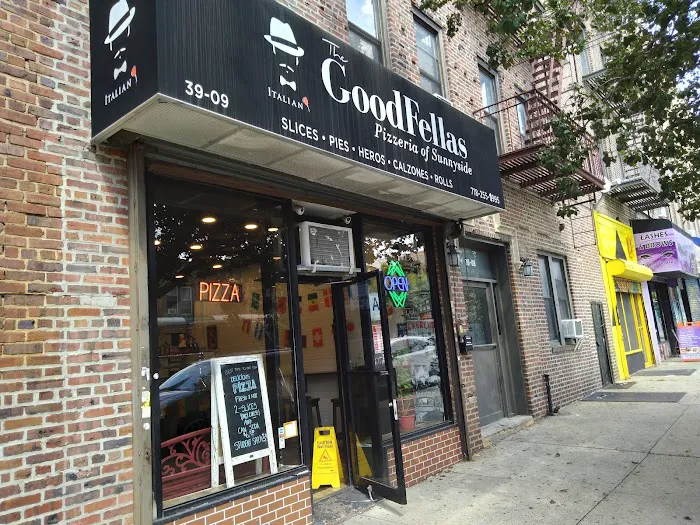 GoodFellas pizzeria of SunnySide Picture 4
