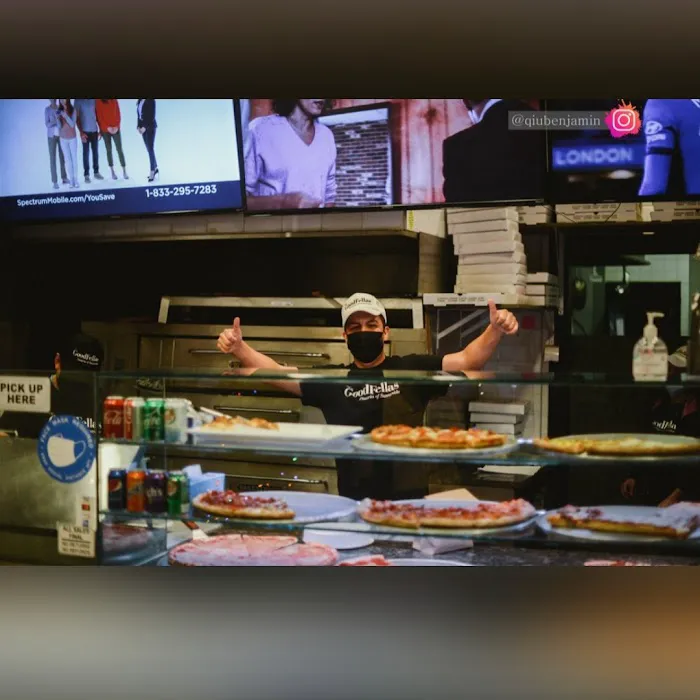 GoodFellas pizzeria of SunnySide Picture 9