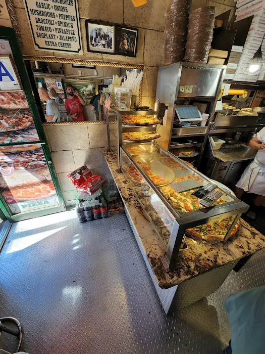 Sunnyside Pizza Picture 7