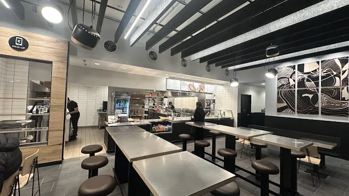 Chipotle Mexican Grill Picture 6