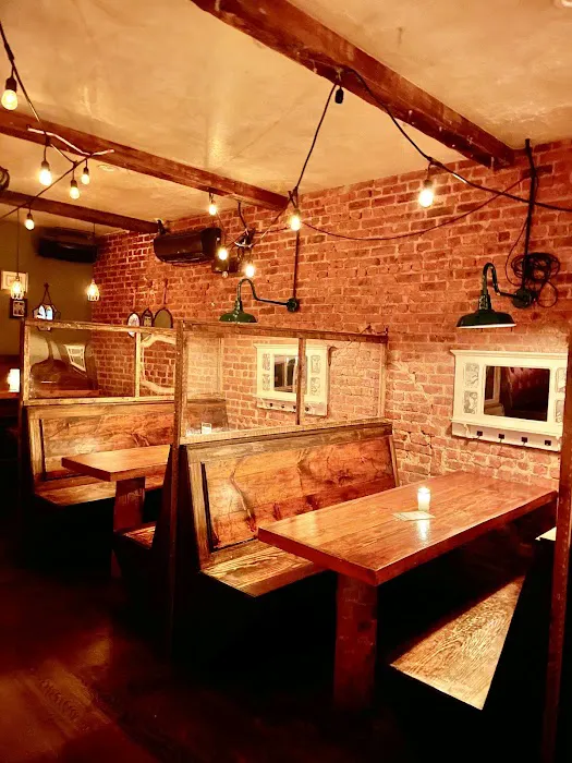 Maggie Mae's Bar Picture 3