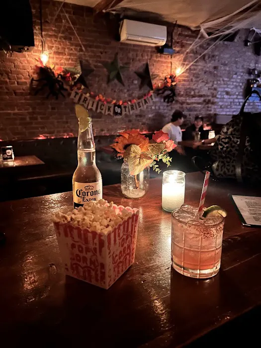 Maggie Mae's Bar Picture 7
