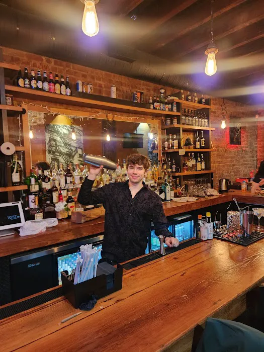 Rogue Bar Picture 3
