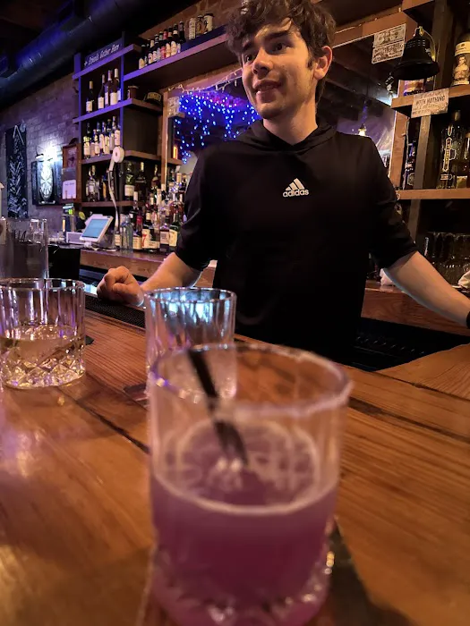 Rogue Bar Picture 9
