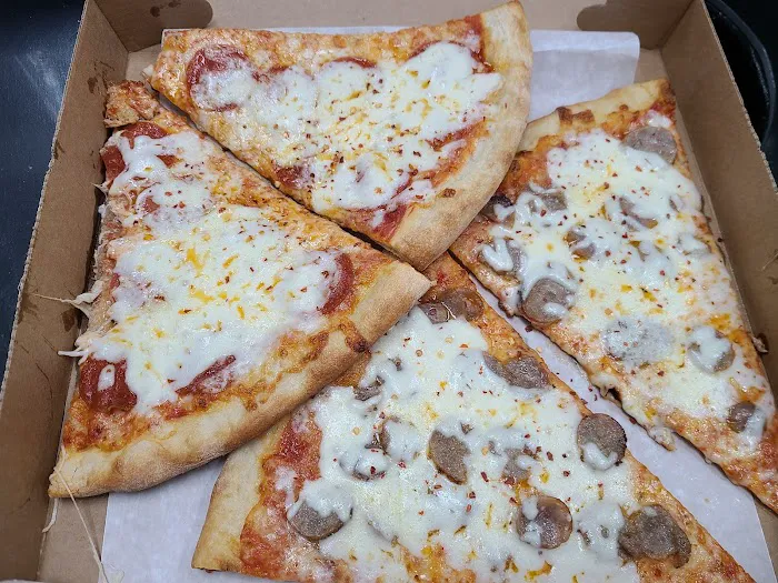 Marabella Pizza Picture 10