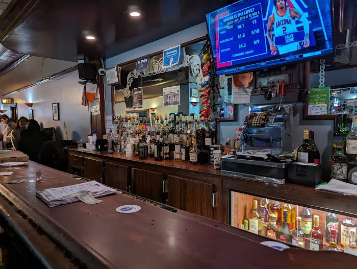 Mc Loughlin Astoria Bar Picture 1