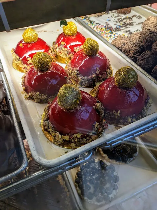 omonia cafe next door Picture 6
