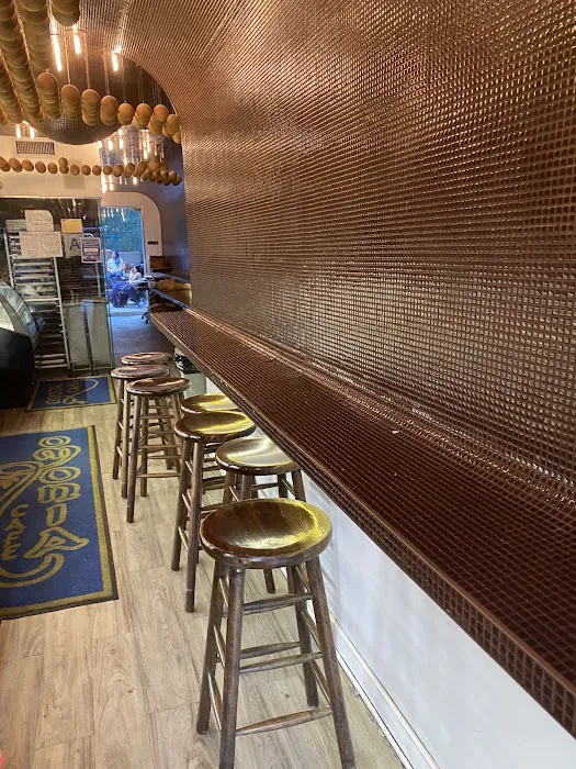 omonia cafe next door Picture 9