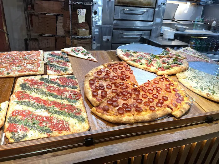 Champion Pizza - Astoria Picture 8