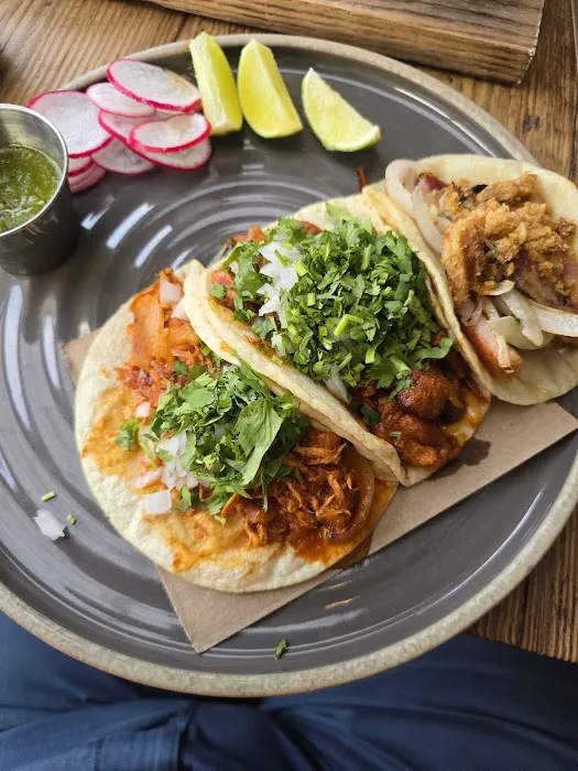 Las Catrinas mexican bar & eatery Picture 4
