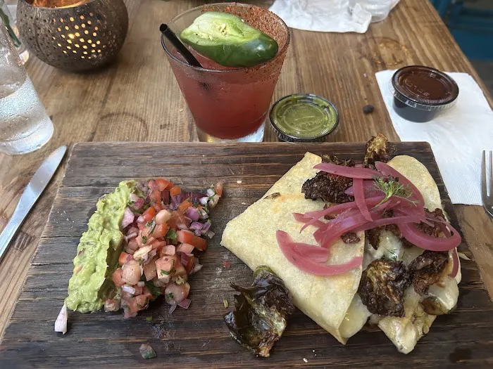 Las Catrinas mexican bar & eatery Picture 9
