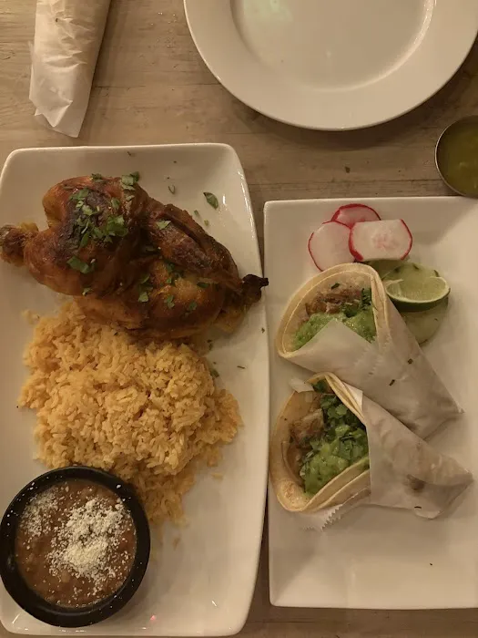 Broadway Taqueria Picture 1